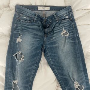 Abercrombie & Fitch stressed jeans